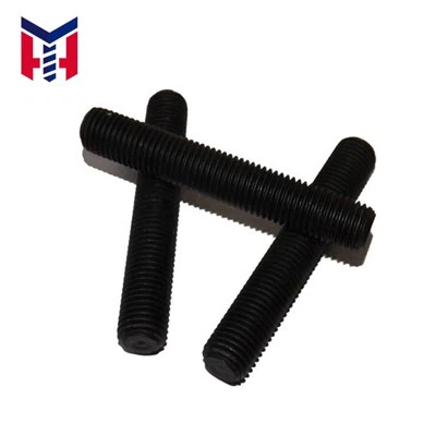 Czarny gwintowany pręt